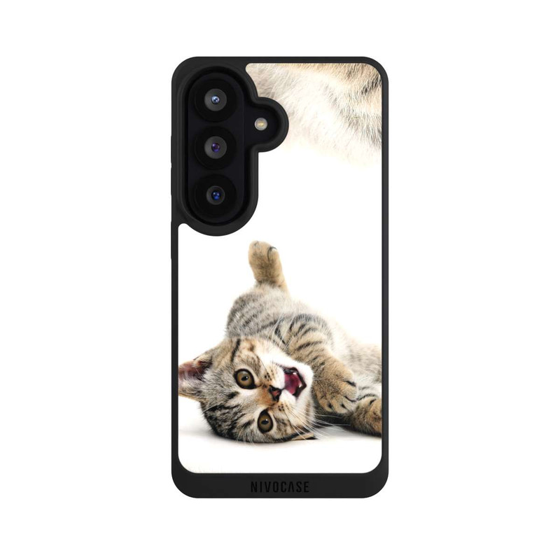 Galaxy S26 NIVOpure Cat Rolling around