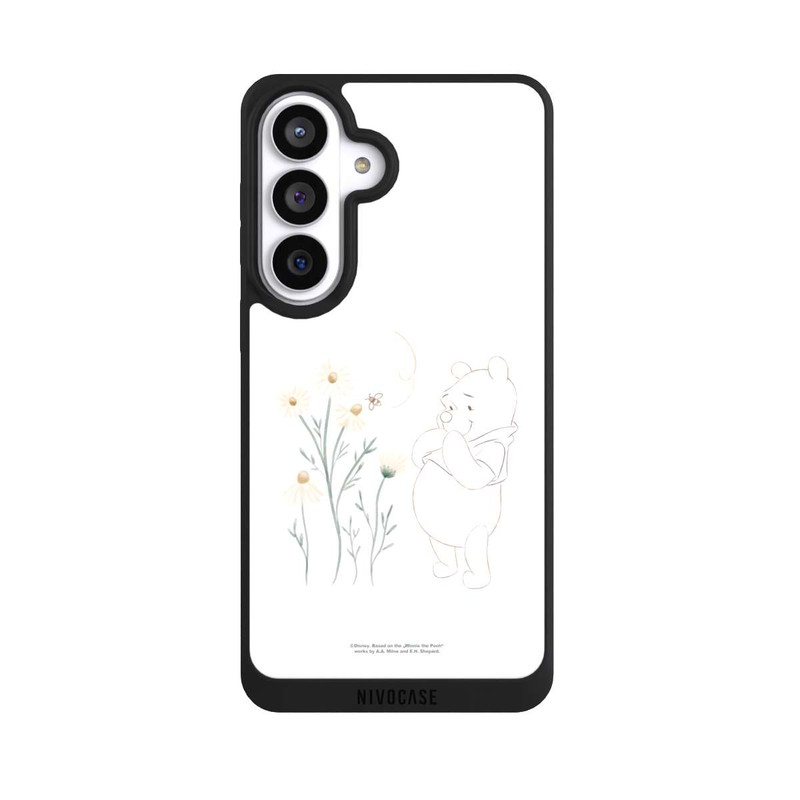 Galaxy S26+ NIVOpure Winnie Pooh Looks at Daisies